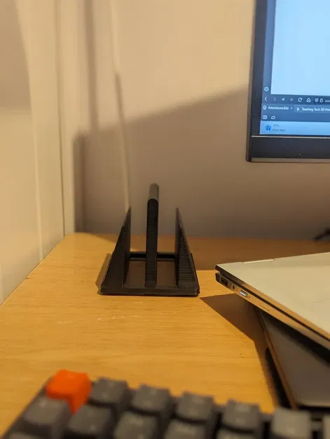 Giá đỡ laptop đôi giúp tiết kiệm không gian bàn làm việc - Image 2