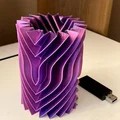 Bình đựng bút chì và bút bi với thiết kế sóng chéo - Thumbnail 2