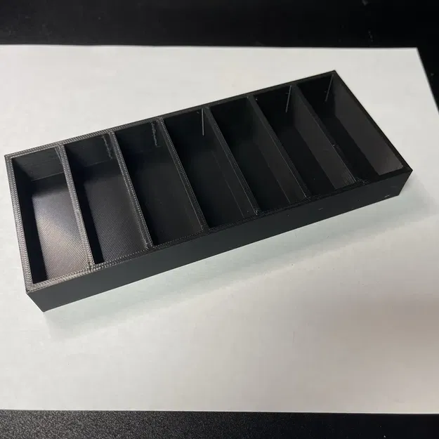 Giá đỡ băng cartridge cho Commodore 64 - Image 1