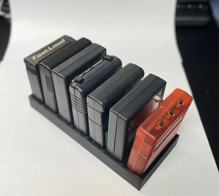 Giá đỡ băng cartridge cho Commodore 64 - Image 4