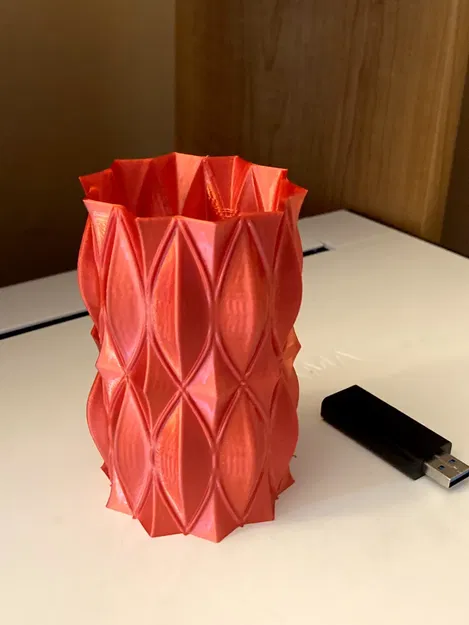 Bình đựng bút chì/bút bi hình bầu dục sắc nét - Image 2