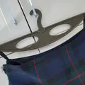 Giá treo kilt chắc chắn cho trang phục nam giới - Thumbnail 1