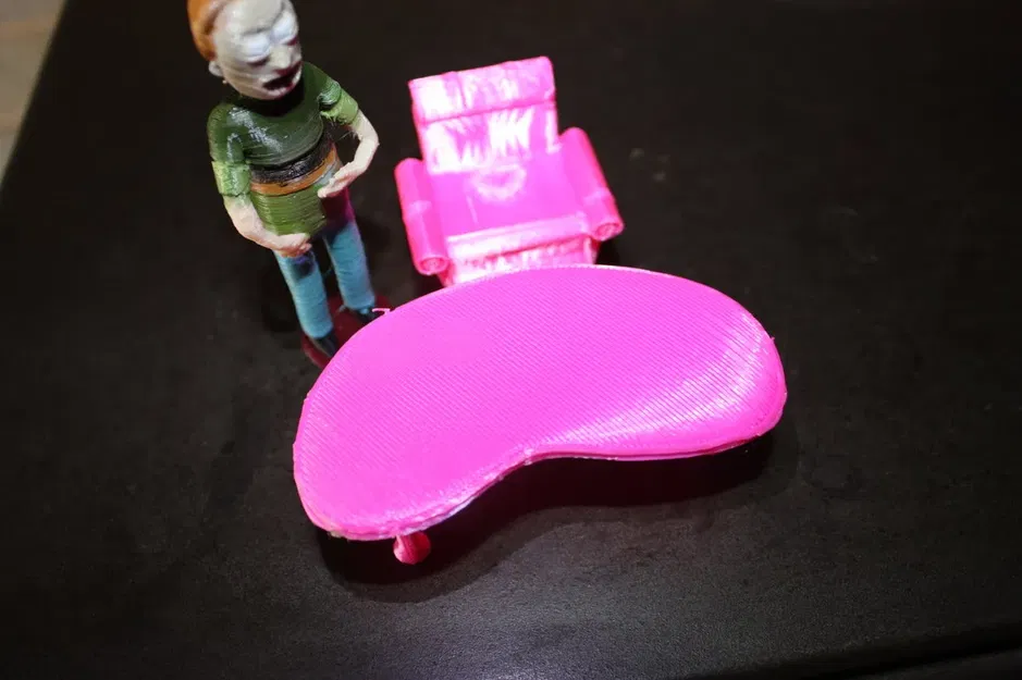 Bàn hình thận cho ngôi nhà búp bê theo tỷ lệ 1:22,5 - Image 3