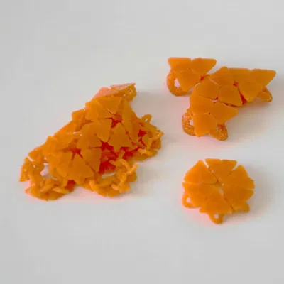 Giáp xích linh hoạt với mô-đun hình lục giác và tam giác