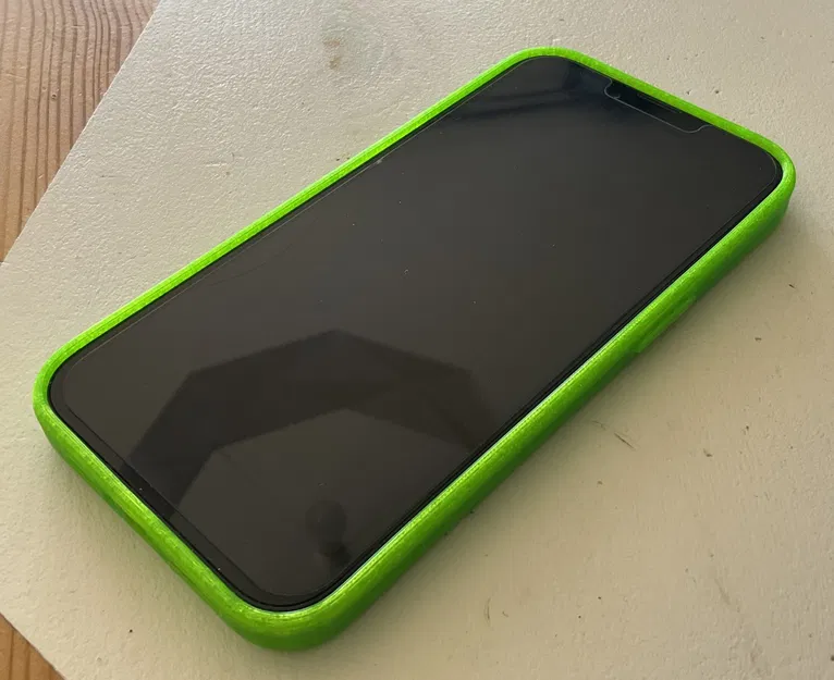 Ốp lưng bảo vệ cho Iphone 13 làm bằng TPU - Image 3