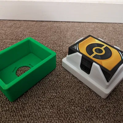 Hộp đựng bài Pokemon TCG với không gian lưu trữ tiện lợi