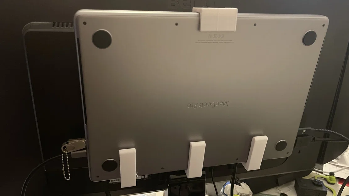 Giá đỡ Vesa cho MacBook Pro 14" ẩn sau màn hình - Image 1