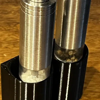 Giá đỡ cho máy xay muối và tiêu