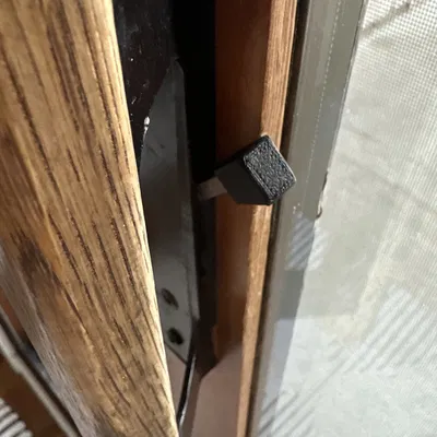 Núm khóa cửa kính trượt bằng kim loại nhỏ