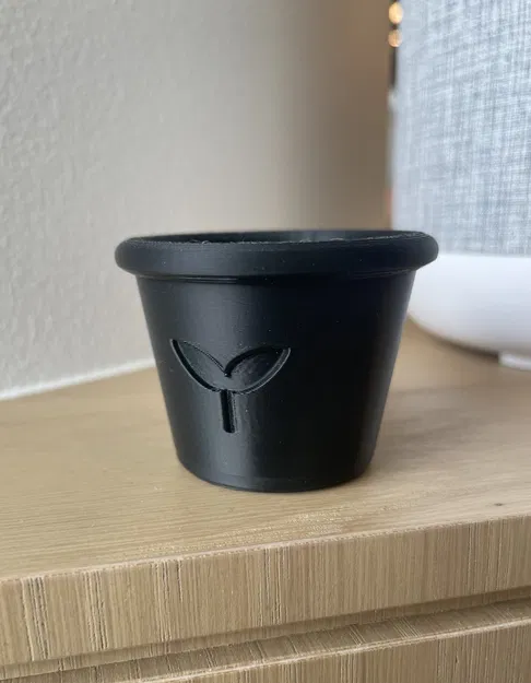 Chậu cây đơn giản với lỗ thoát nước - Image 1