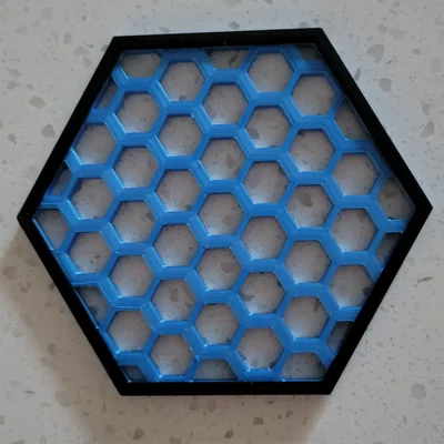 Đế lót ly hình tổ ong với 2 phiên bản khác nhau