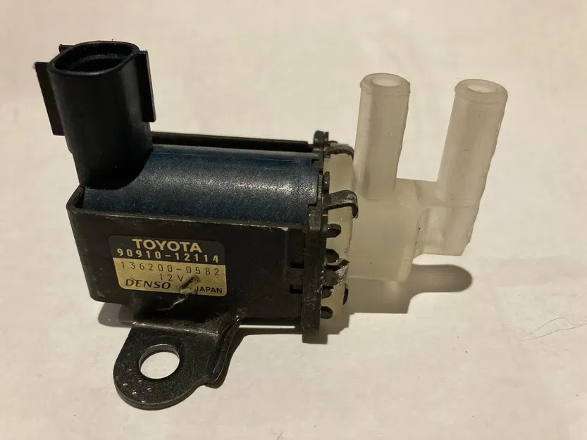 Đầu kết nối van chuyển đổi chân không Toyota 2JZ - Image 1