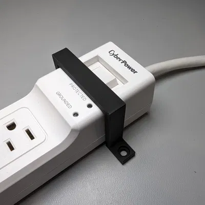 Giá đỡ gắn bảo vệ quá tải CyberPower P704U dưới bàn