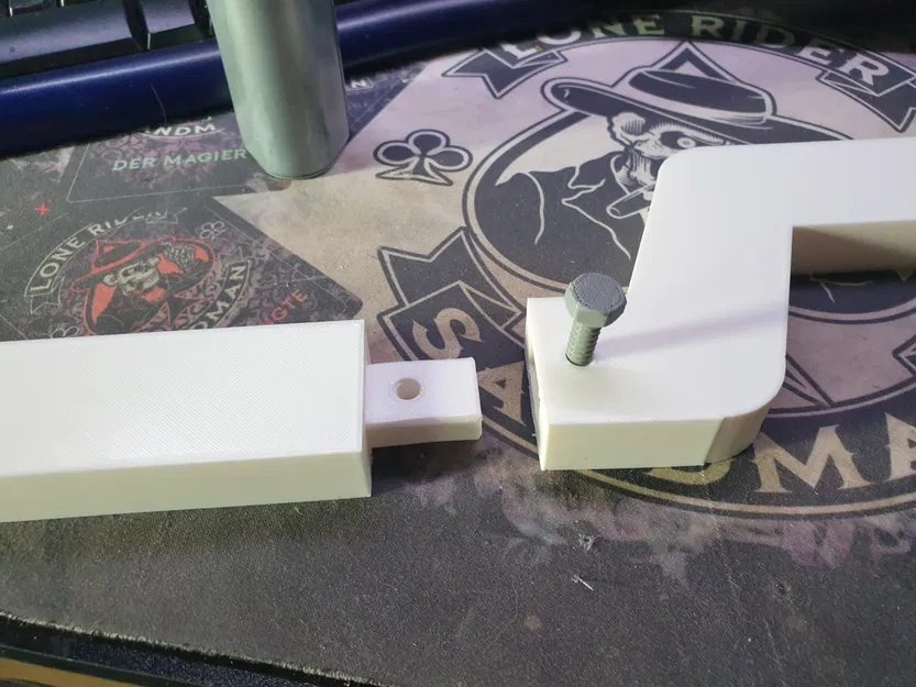 Giá đỡ dây phơi cho tay kéo của xe caravan - Image 2