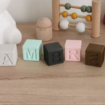 Khối chữ cái và số học tập chữ cái và tạo tên