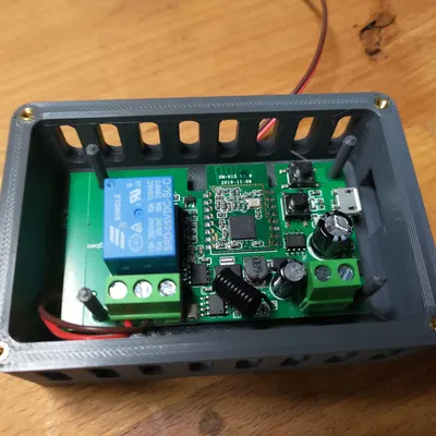 Vỏ hộp Relai ZigBee 1ch với M2 Inserts