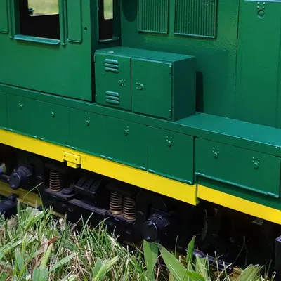 Tủ pin thay thế cho mô hình GE U33B kitbash