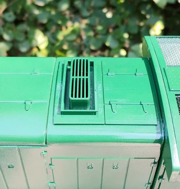 Thay thế nắp ống xả cho đầu máy Aristo-Craft GE U25B - Image 1