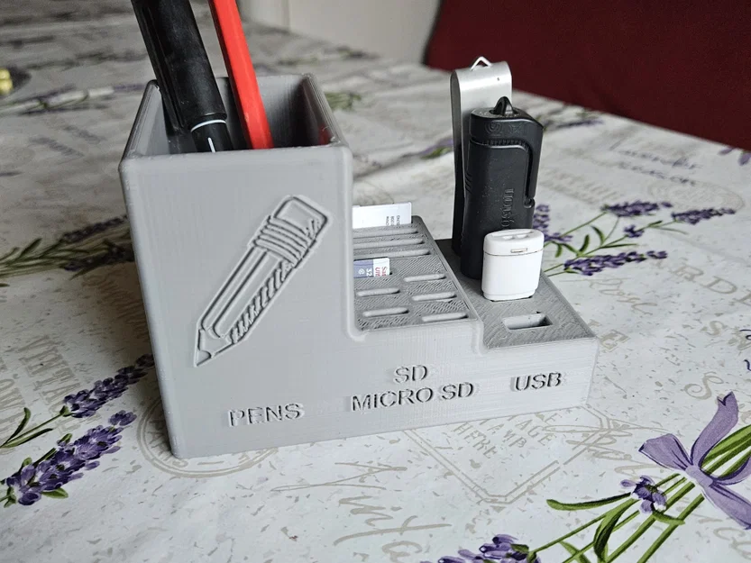 Giá đỡ tổ chức bút, thẻ SD và USB cho bàn làm việc - Image 1