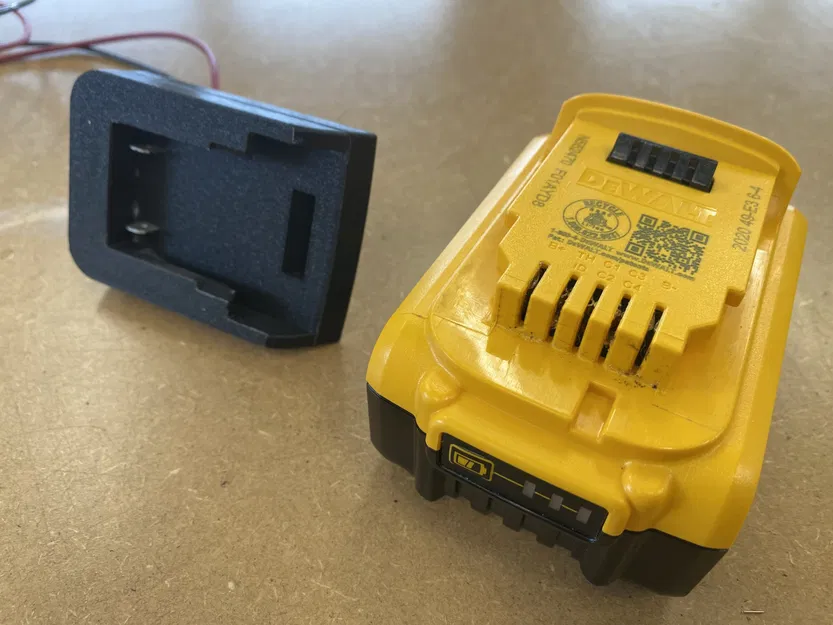Giắc cắm cho pin Dewalt 20V trong dự án năng lượng pin - Image 3