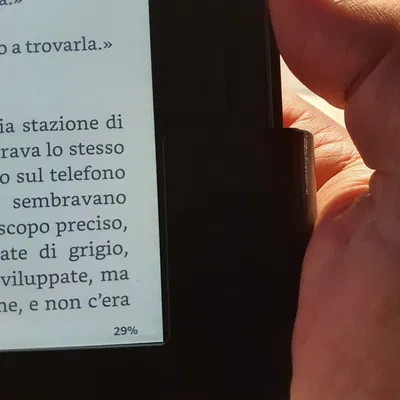 Giá đỡ đọc Kindle Oasis một tay