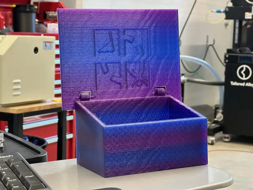 Hộp chứa geocache FireWatch với thiết kế bản lề nhỏ gọn - Image 4