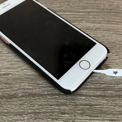 Máy làm sạch cổng sạc USB / Lightning cho điện thoại