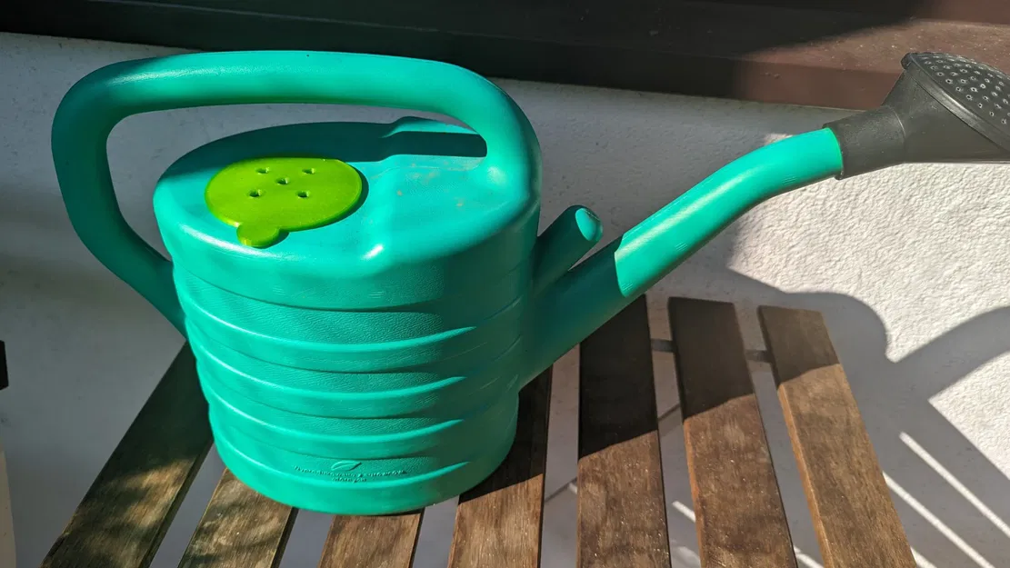 Nắp lỗ bình tưới nước cho mèo nghịch ngợm - Image 1