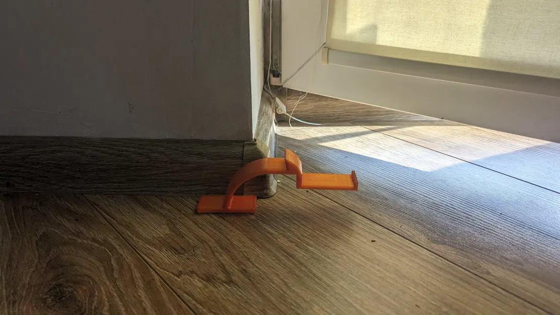 Giá đỡ cửa ban công tiện lợi và dễ sử dụng - Image 2