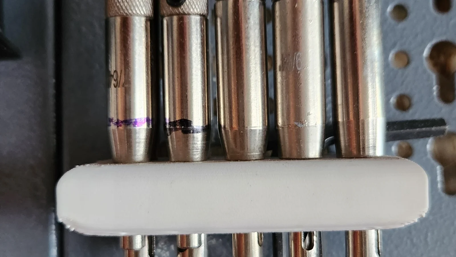 Giá đỡ mũi khoan cho Pegwall Euro Werkzeug-Wand 1