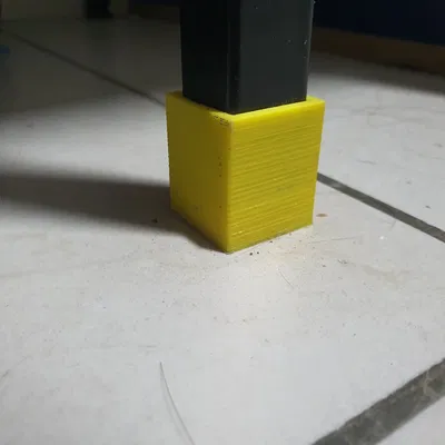 Bọc chân ghế/bàn để giảm tiếng ồn và bảo vệ sàn