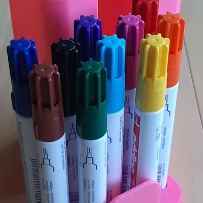 Giá đỡ bút Edding trong hộp đựng tiện lợi