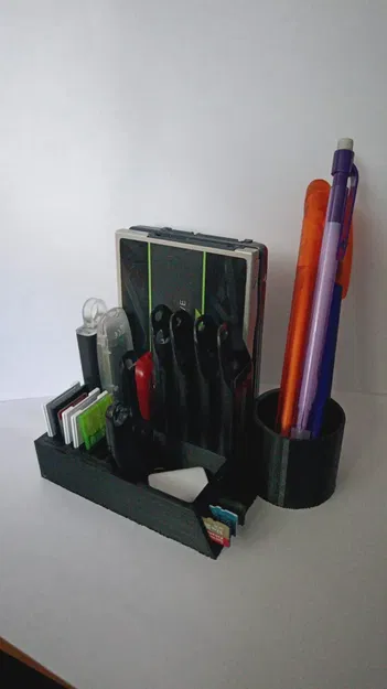 Giá đỡ USB và thẻ nhớ với khe để kẹp giấy - Image 9