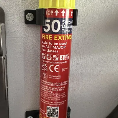 Giá đỡ an toàn phòng cháy chữa cháy gắn tường/trần