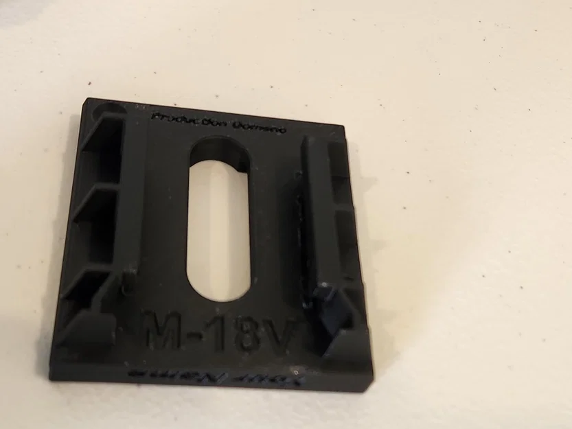 Giá đỡ pin Milwaukee M18 cho máy in 3D - Image 2