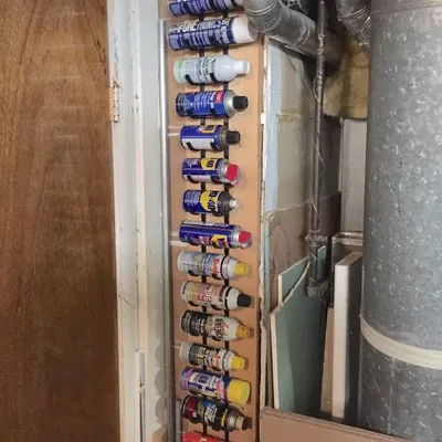 Giá đỡ bình xịt cải tiến để tiết kiệm thời gian in 3D