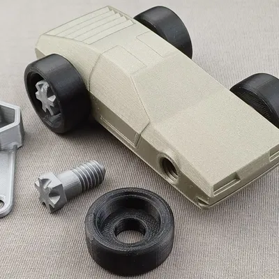 Bãi đỗ xe nhỏ - Mô hình xe DeLorean có bánh thay thế