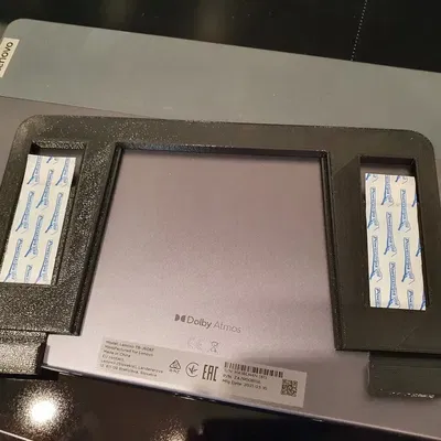 Giá đỡ tường cho máy tính bảng với hỗ trợ sạc