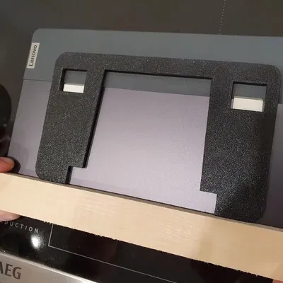 Giá đỡ tường cho máy tính bảng với hỗ trợ sạc