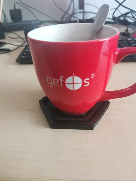 Đế lót ly đơn giản chống tràn với rãnh giữ ly - Image 1