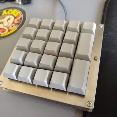 Bàn phím tắt LeftyNumpad tự chế cho máy tính