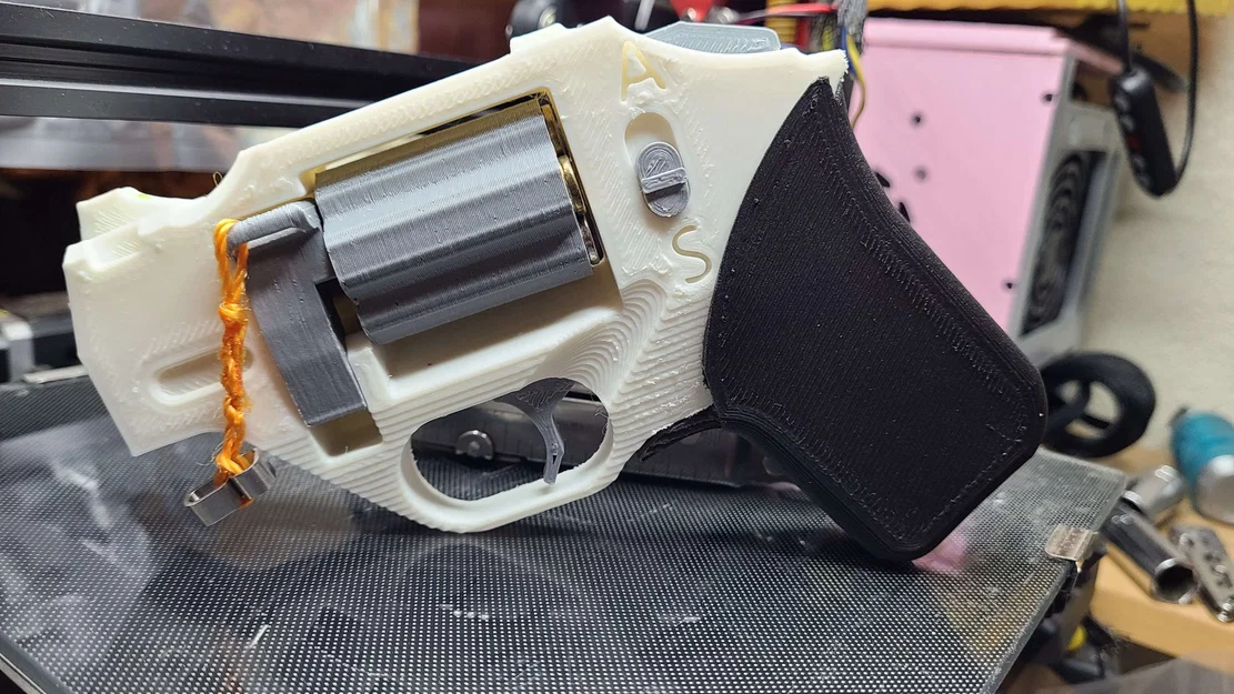 Súng lục Snub Nose với cơ chế xoay trơn tru - Image 1