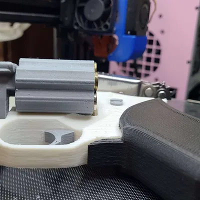 Súng lục Snub Nose với cơ chế xoay trơn tru