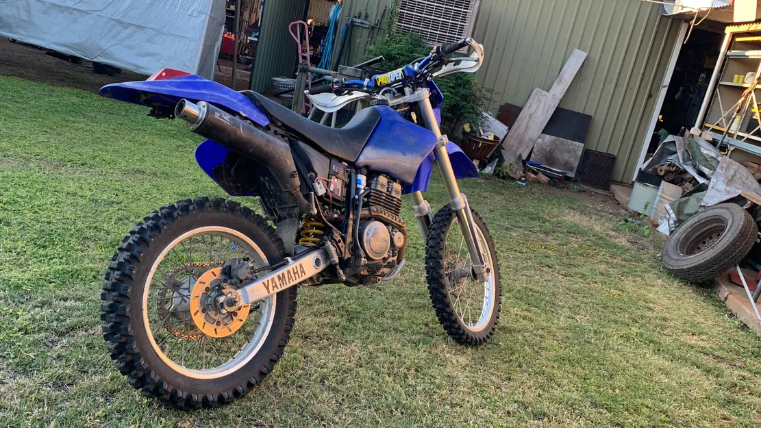 Giá đỡ ống xả XR400 cho xe TTR250 - Image 2