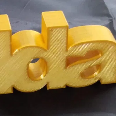 Tên "Ida" với kích thước 90 mm dài x 50 mm cao x 20 mm dày