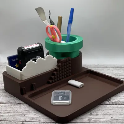 Giá đỡ bút Mario cho bàn làm việc