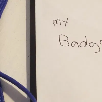 Giá đỡ thẻ tên đơn giản cho người dùng