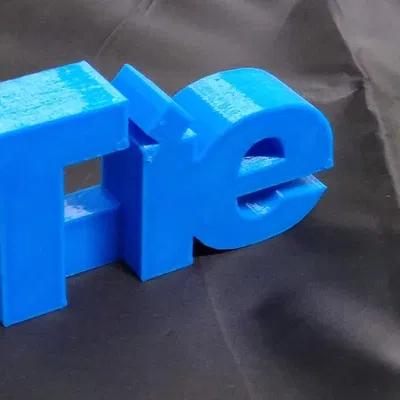 Cà vạt 3D với kích thước 115 mm x 50 mm x 20 mm