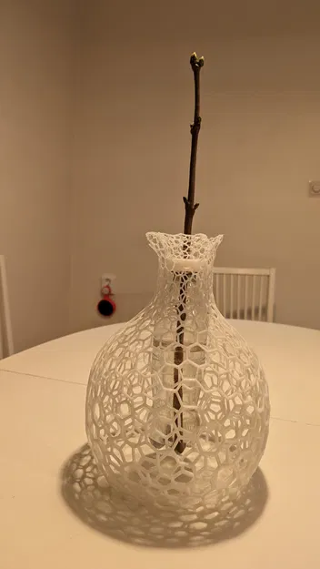 Bình hoa thiết kế từ chai Coca-Cola tái chế - Image 4