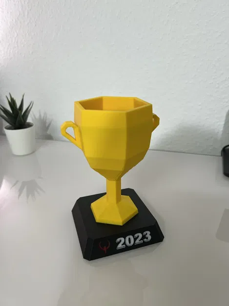 Cúp Quake Champions phong cách Low Poly - Image 2